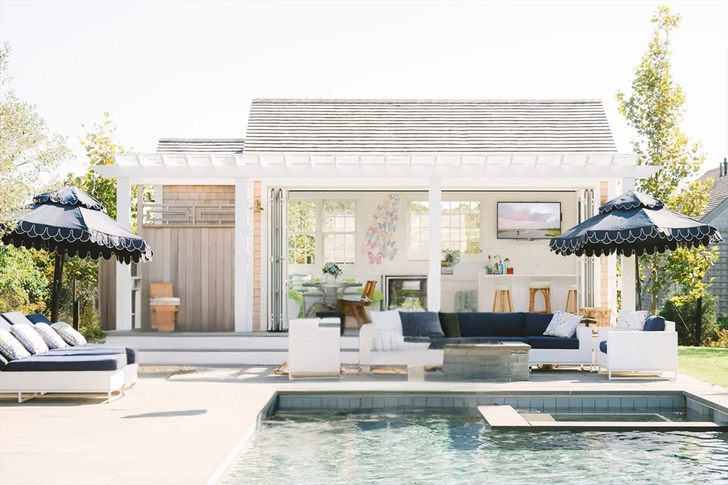 7 Packet Dr, Nantucket