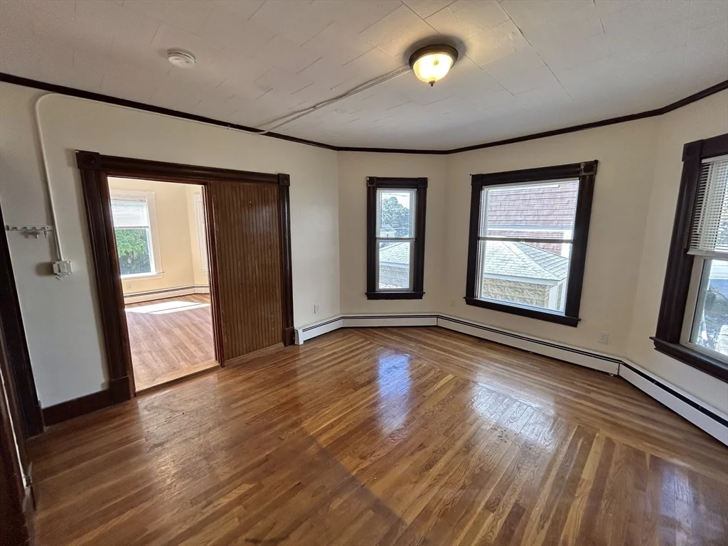 15 Estabrook Ave, Marlborough