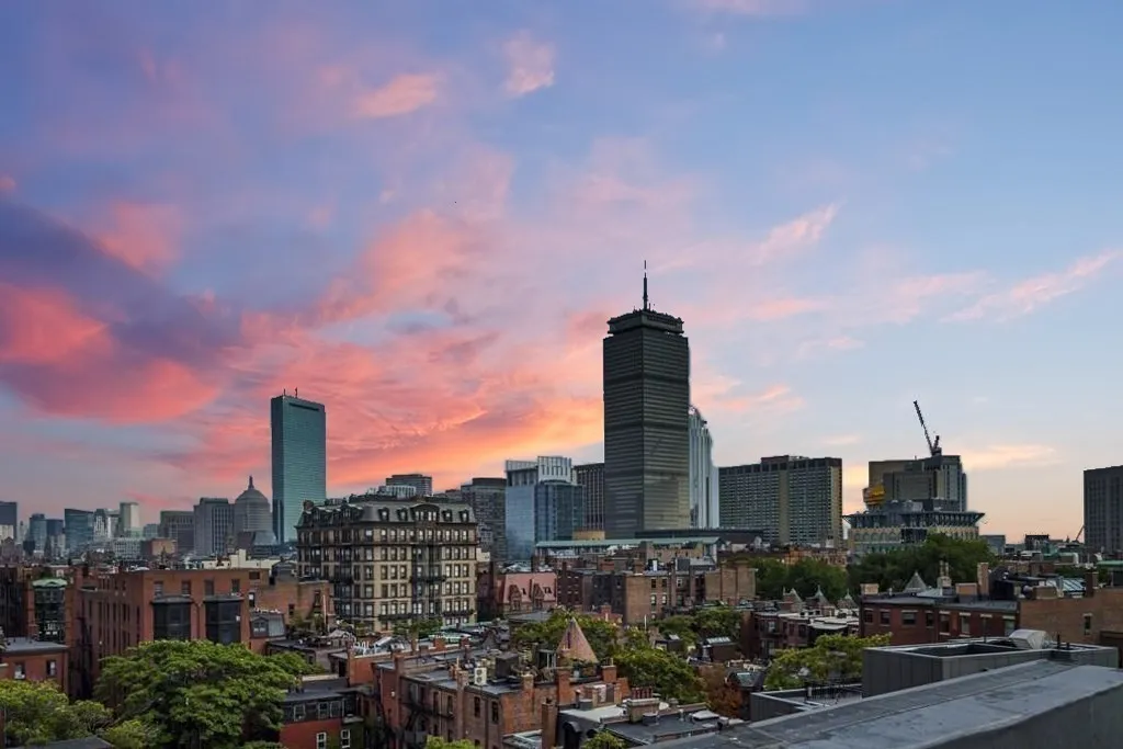 4 Charlesgate E, Back Bay