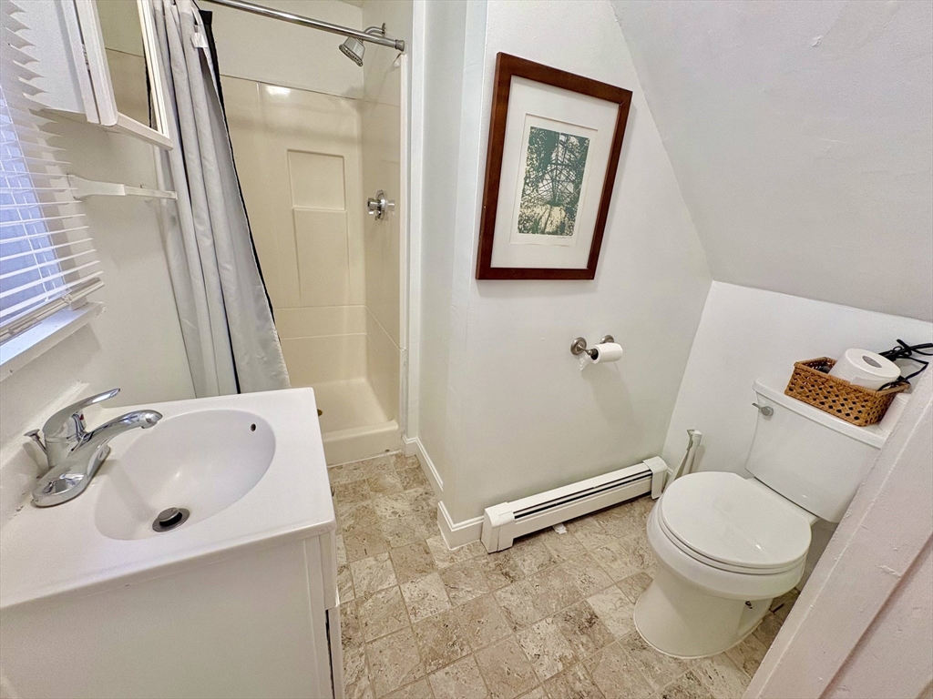 285 Roxbury St, Roxbury