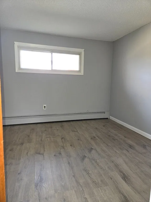 19 Chapman Ave, West Brookfield