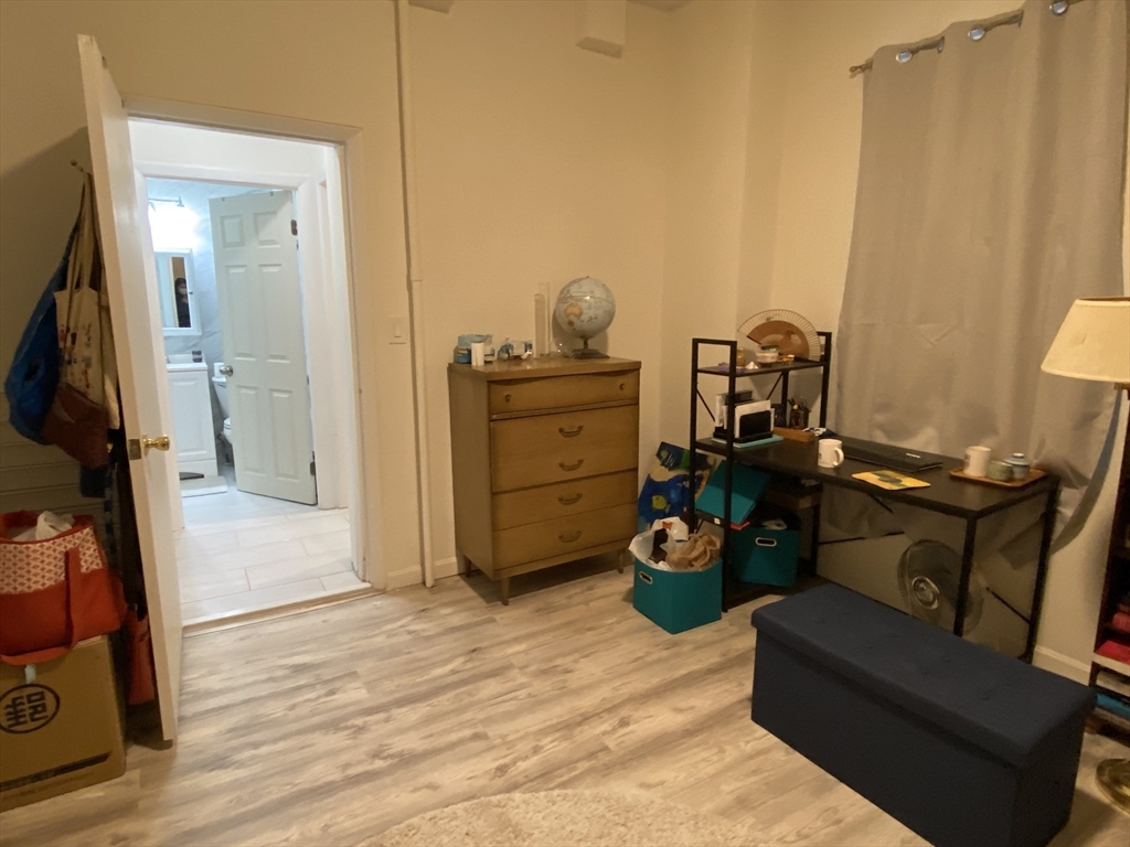 48 Highland Ave, Prospect Hill