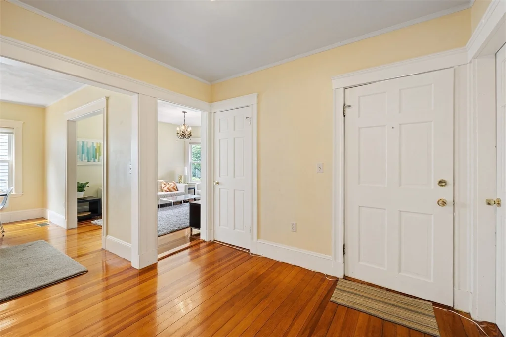 29 Worcester St, Belmont