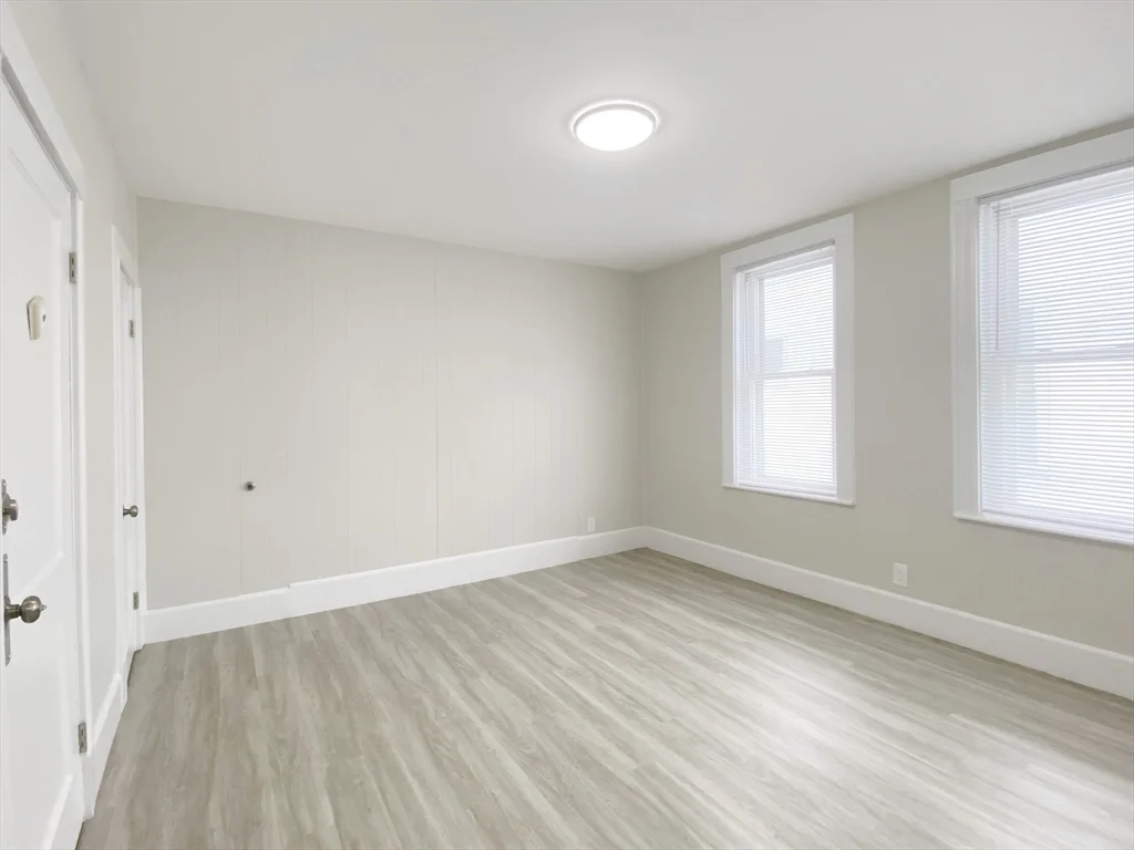 44 Jones Rd, Revere