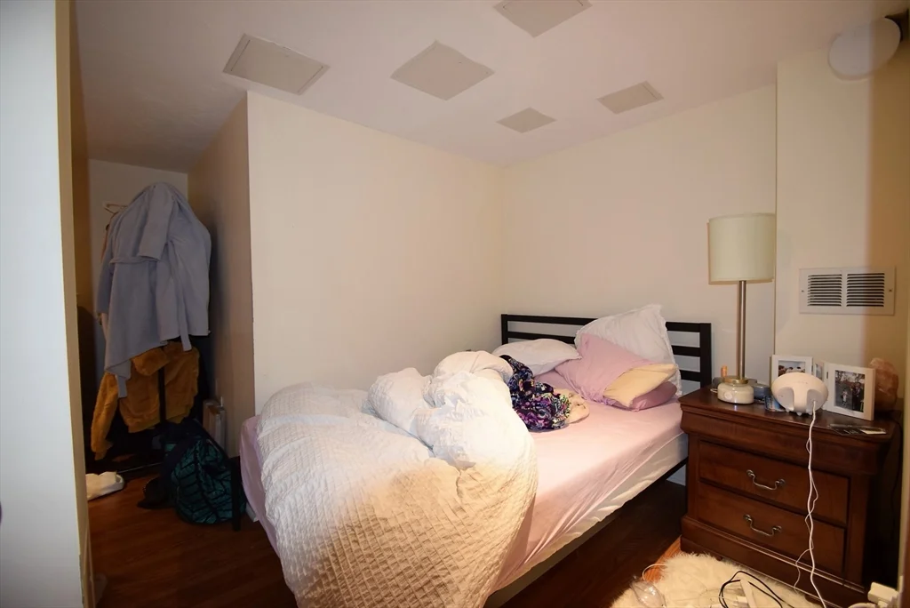 1689 Beacon St, Aspinwall Hill