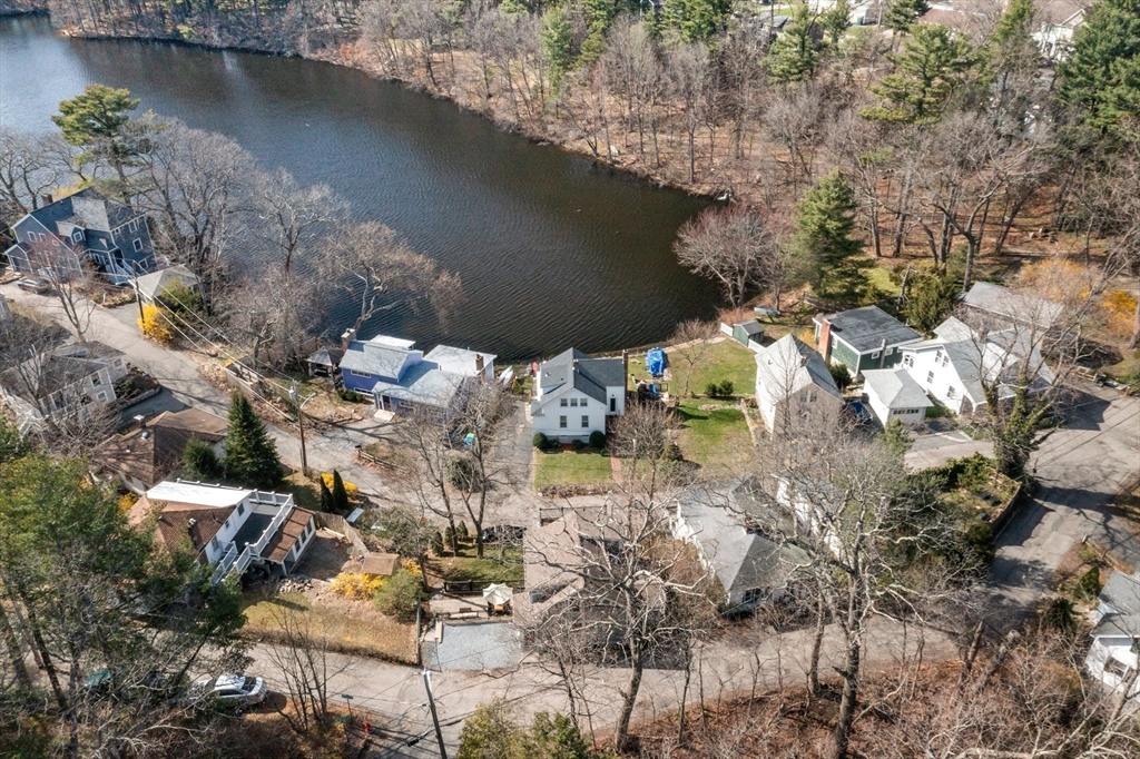 59 Russell Rd, Wellesley