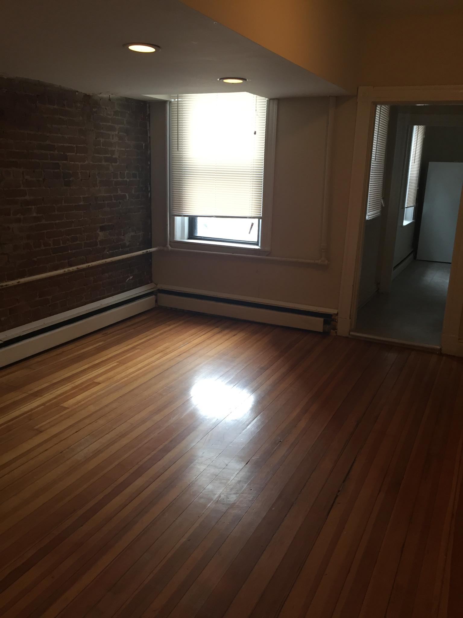 2 bed, 1 bath apartment for rent at 36 Orkney Rd, Unit B, Brighton — photo 3 of 3