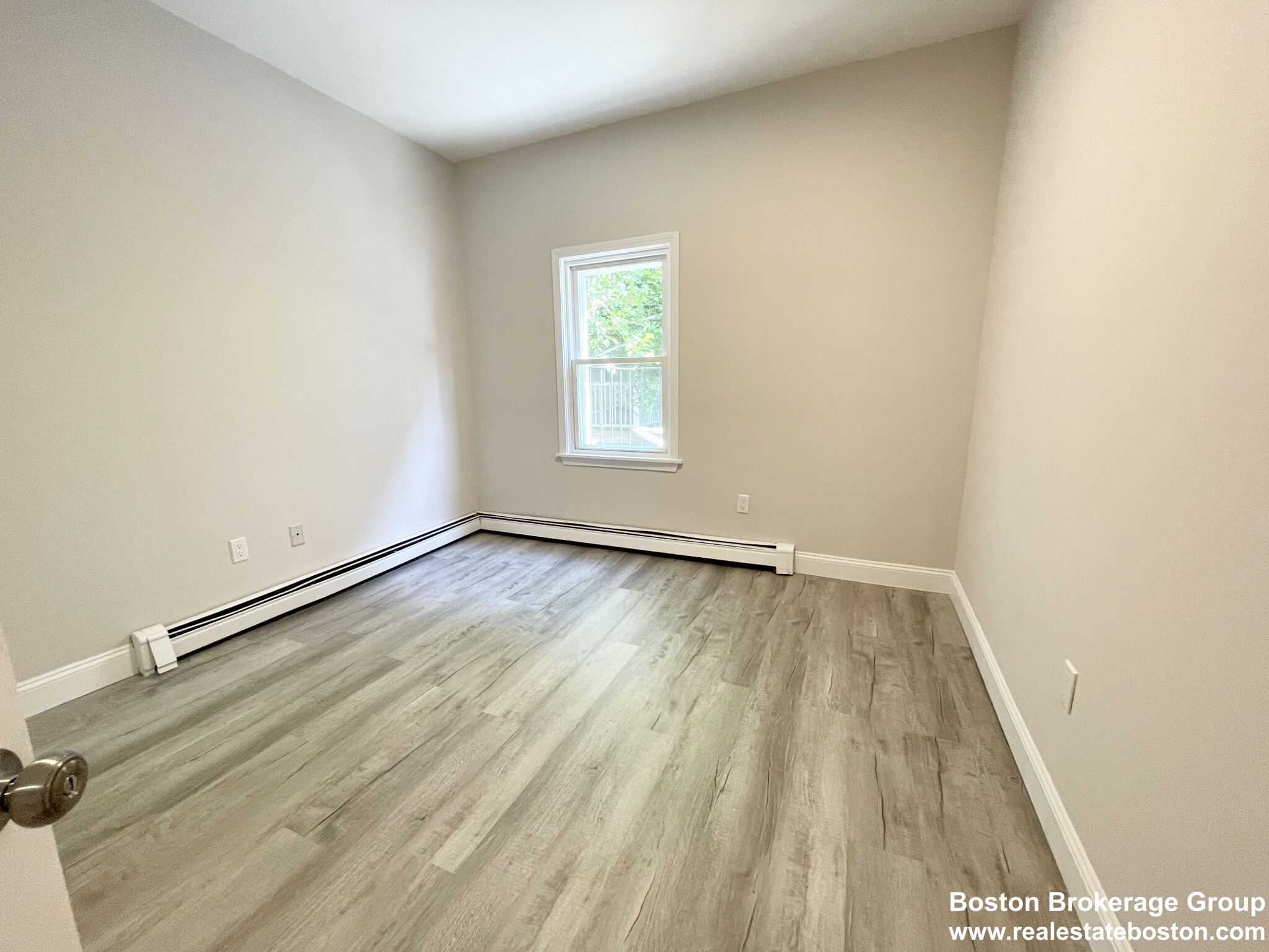 4 bed, 2 bath apartment for rent at 173 Bolton St Unit 1, South Boston — photo 5 of 5