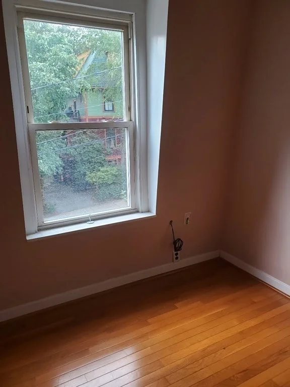 15 Gordon St, Jamaica Plain