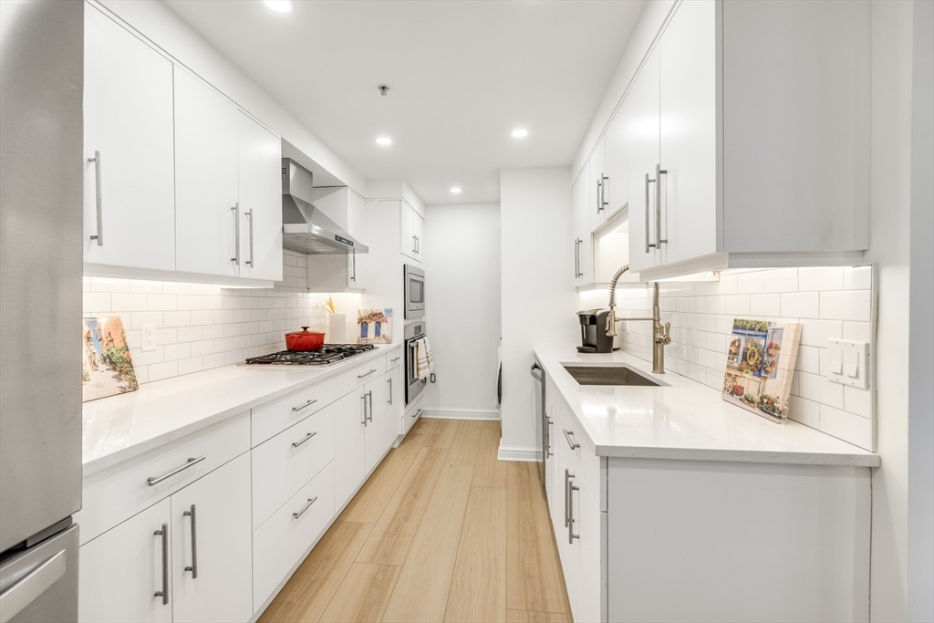 183-185A Massachusetts Ave, Back Bay