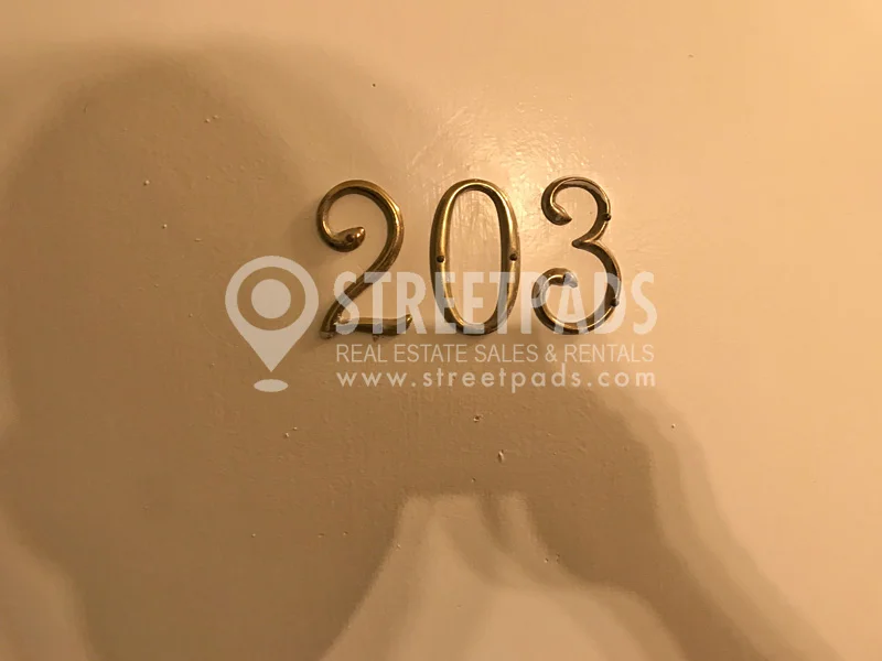 8 Wait St, Mission Hill