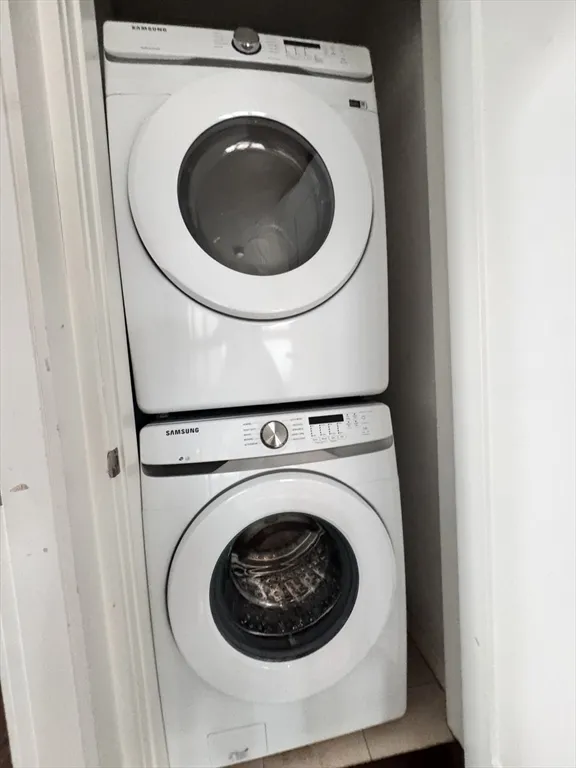 12 Mohawk St, South Boston