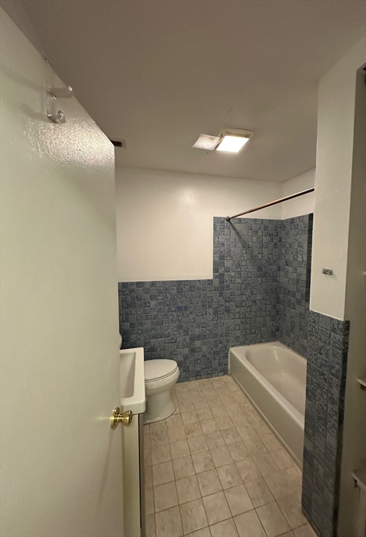 153 Lake Shore Rd, Brighton