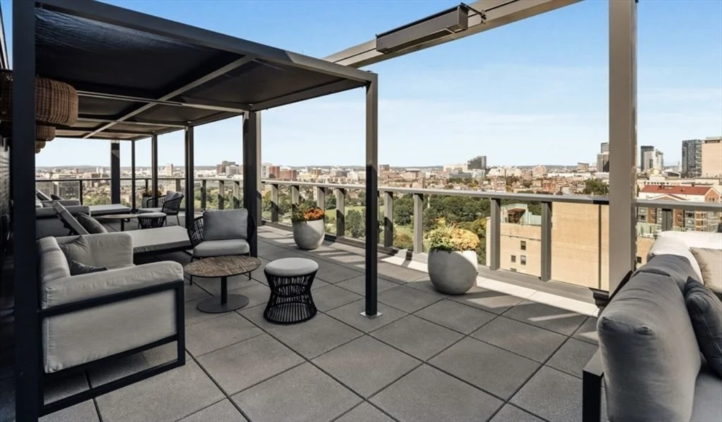 55 Lagrange, Downtown