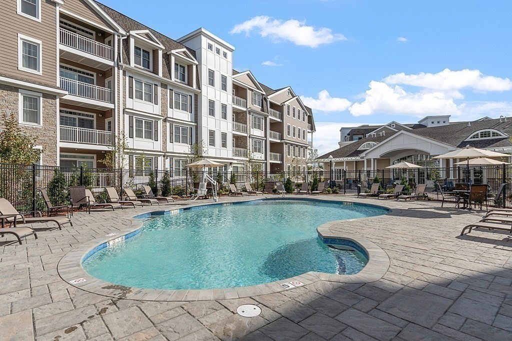 320 Middlesex Ave, Medford