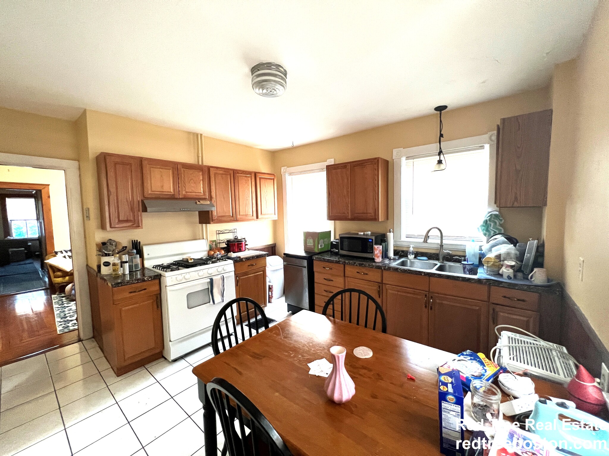 69 Woodlawn St, Jamaica Plain