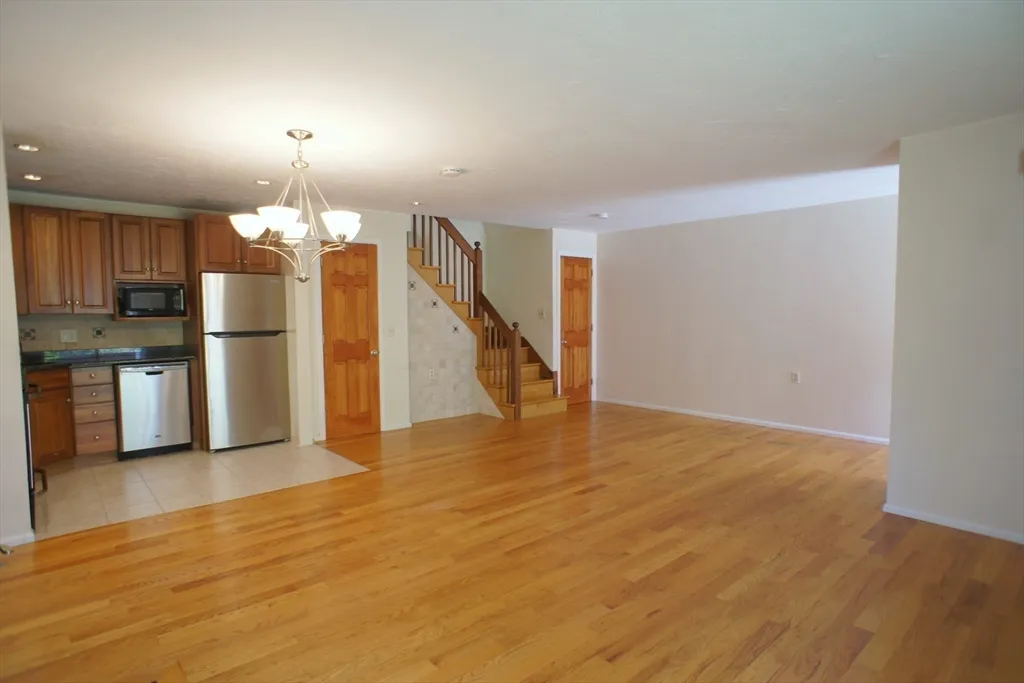 152 Quincy Shore Dr, Quincy