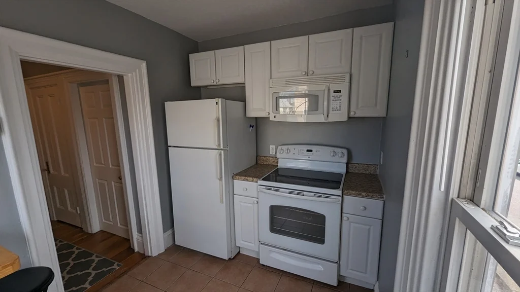 14 Wadsworth Ave, South Waltham