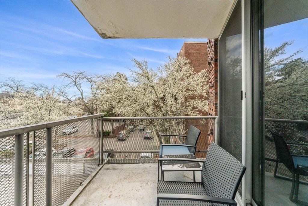 19 Winchester St, Coolidge Corner