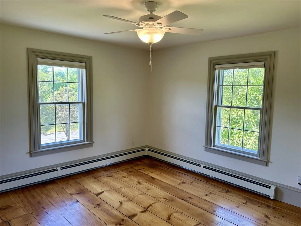 831 Lexington Rd, Concord