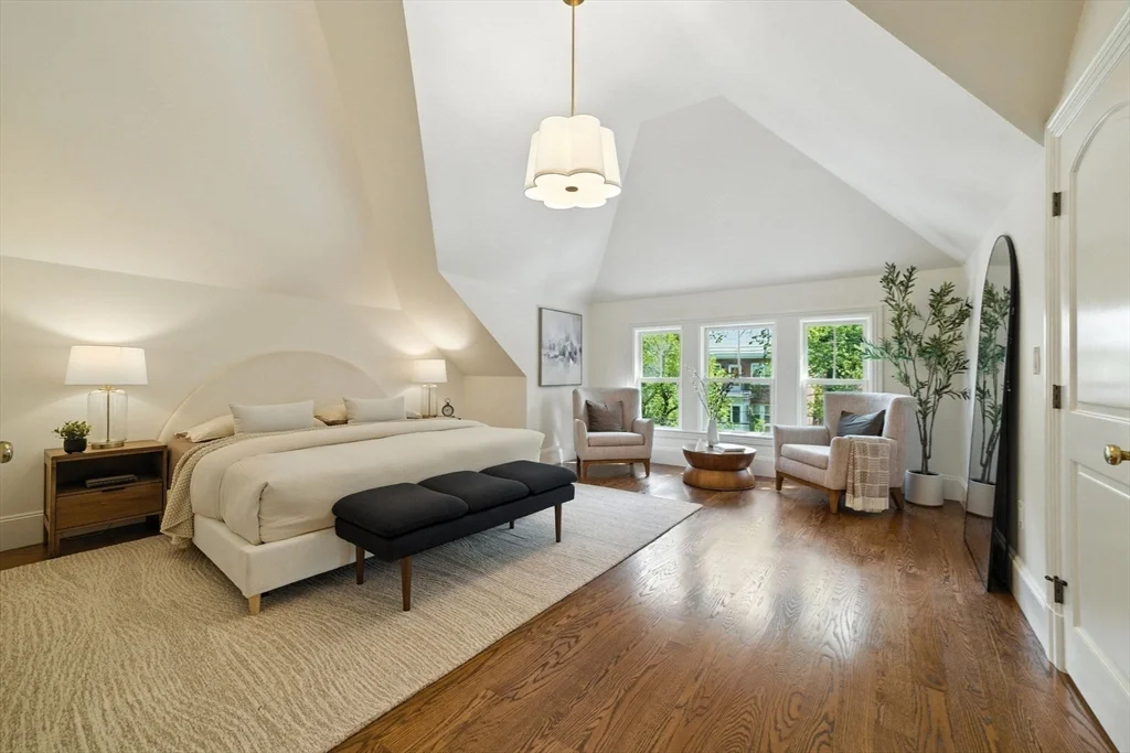 197 Winchester St, Coolidge Corner