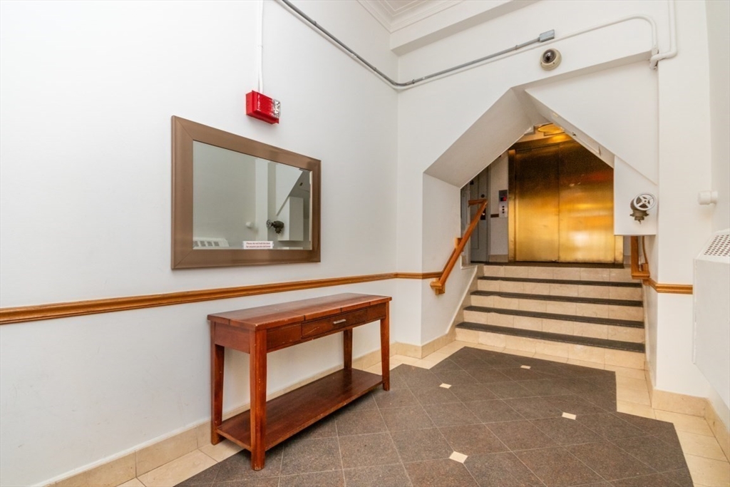 1450 Beacon St, Boston