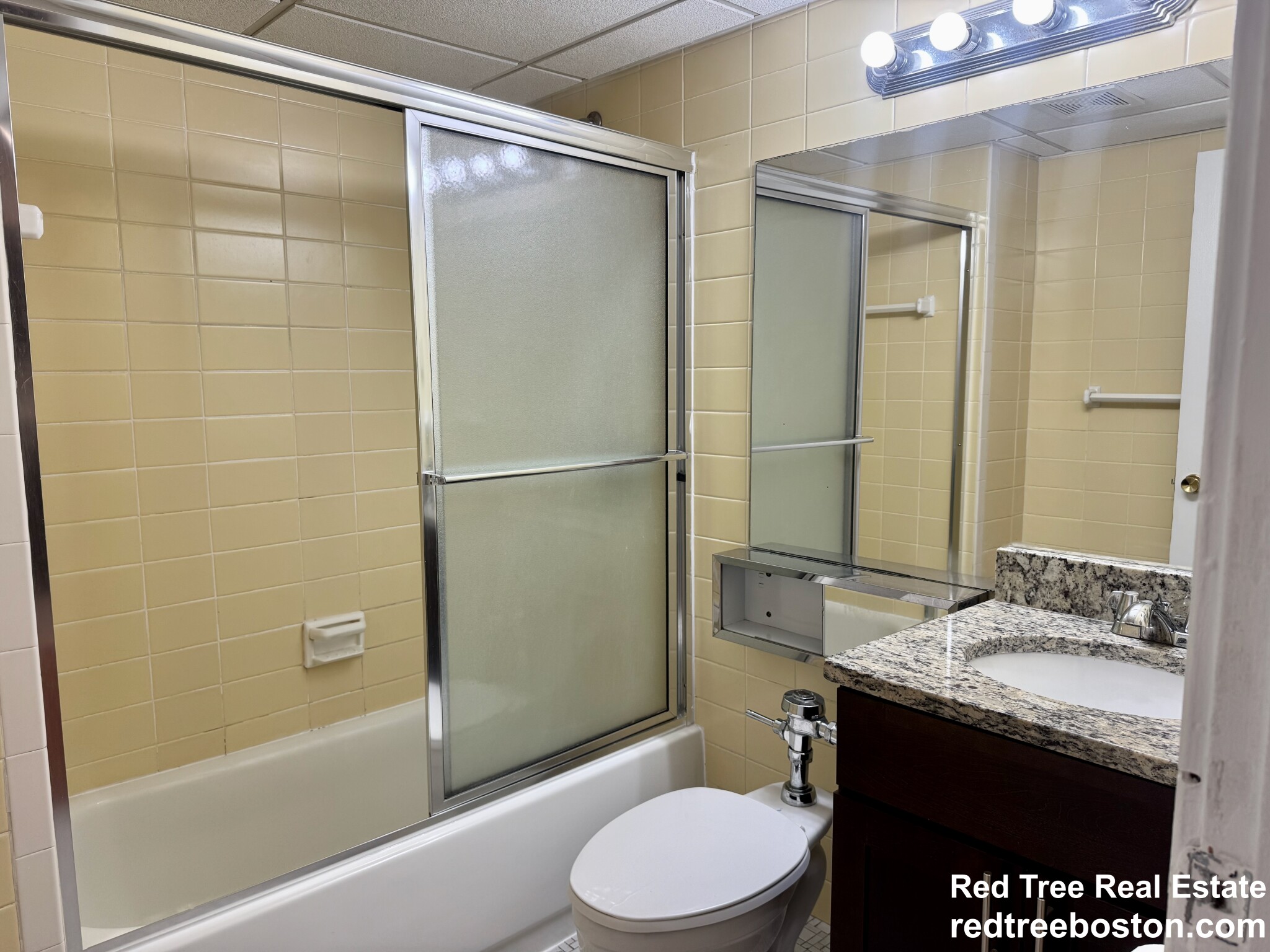 62 Boylston St, Midtown