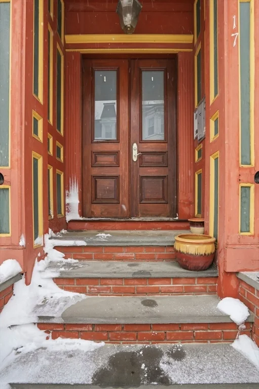 17 Gates, South Boston