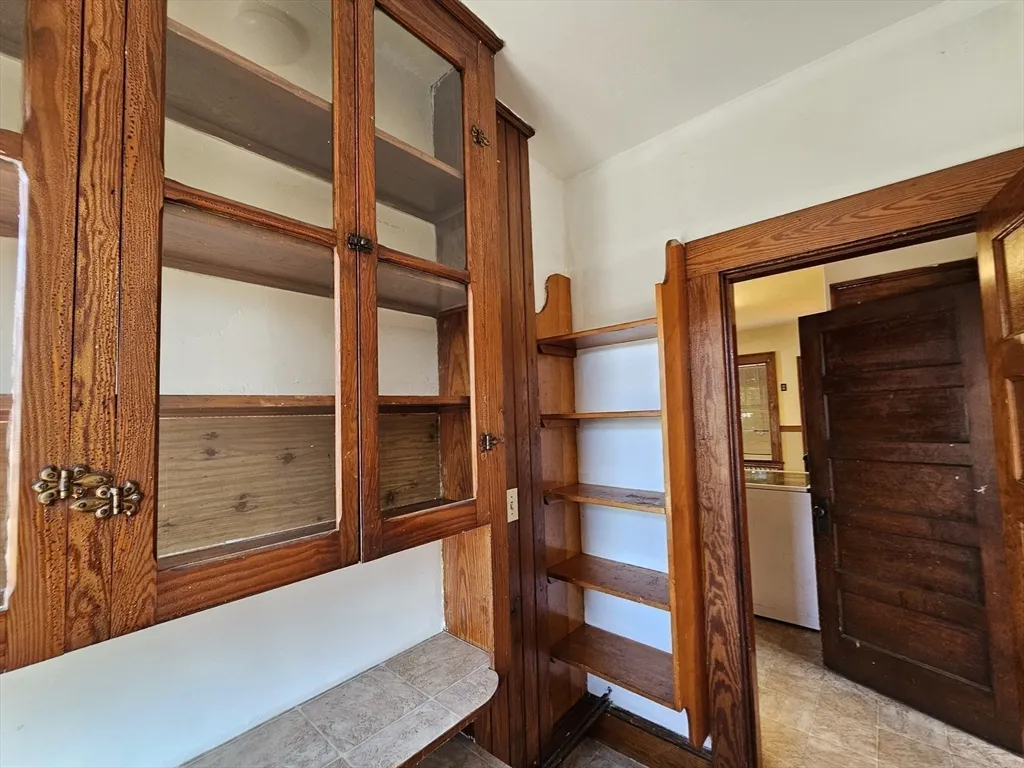 30 Bemis St, Chicopee