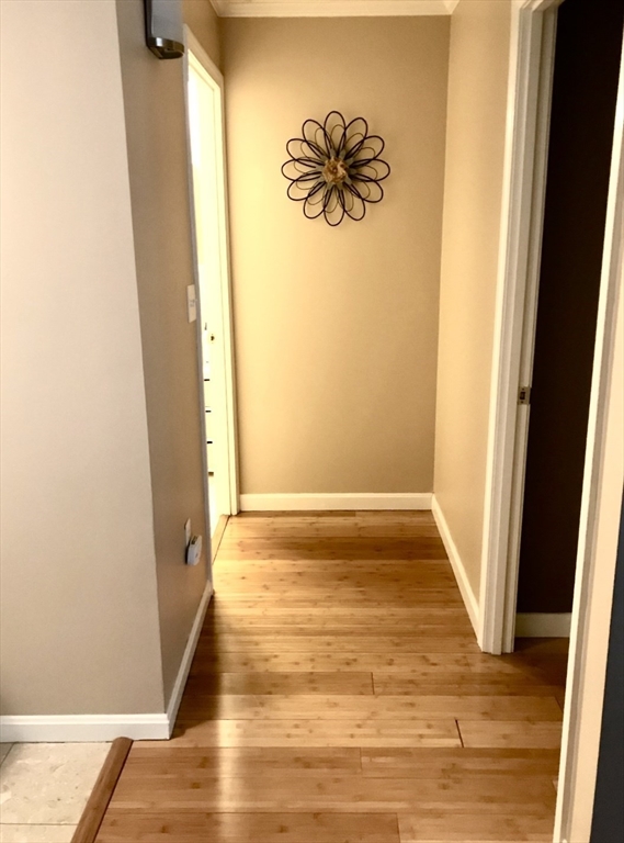 200 Ledgewood Dr, Stoneham