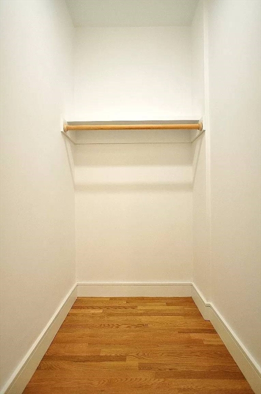 877 Beacon St, Fenway