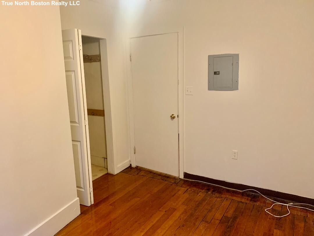 13 Charter St, North End