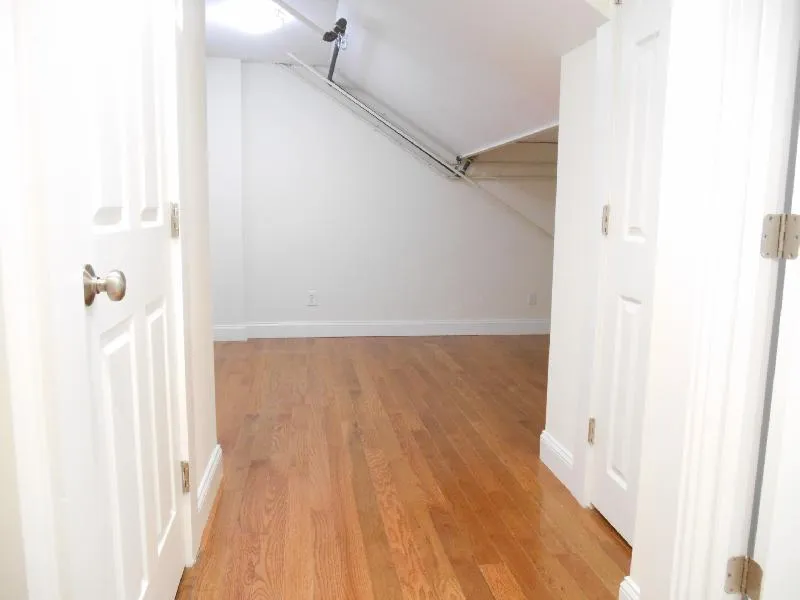 42 Strathmore Rd, Brighton