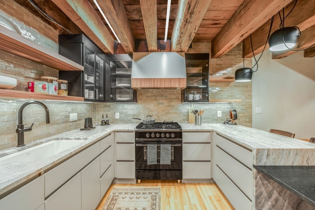 57 Fulton St, North End