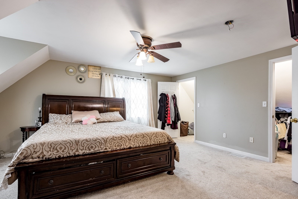 348 Osgood St, North Andover