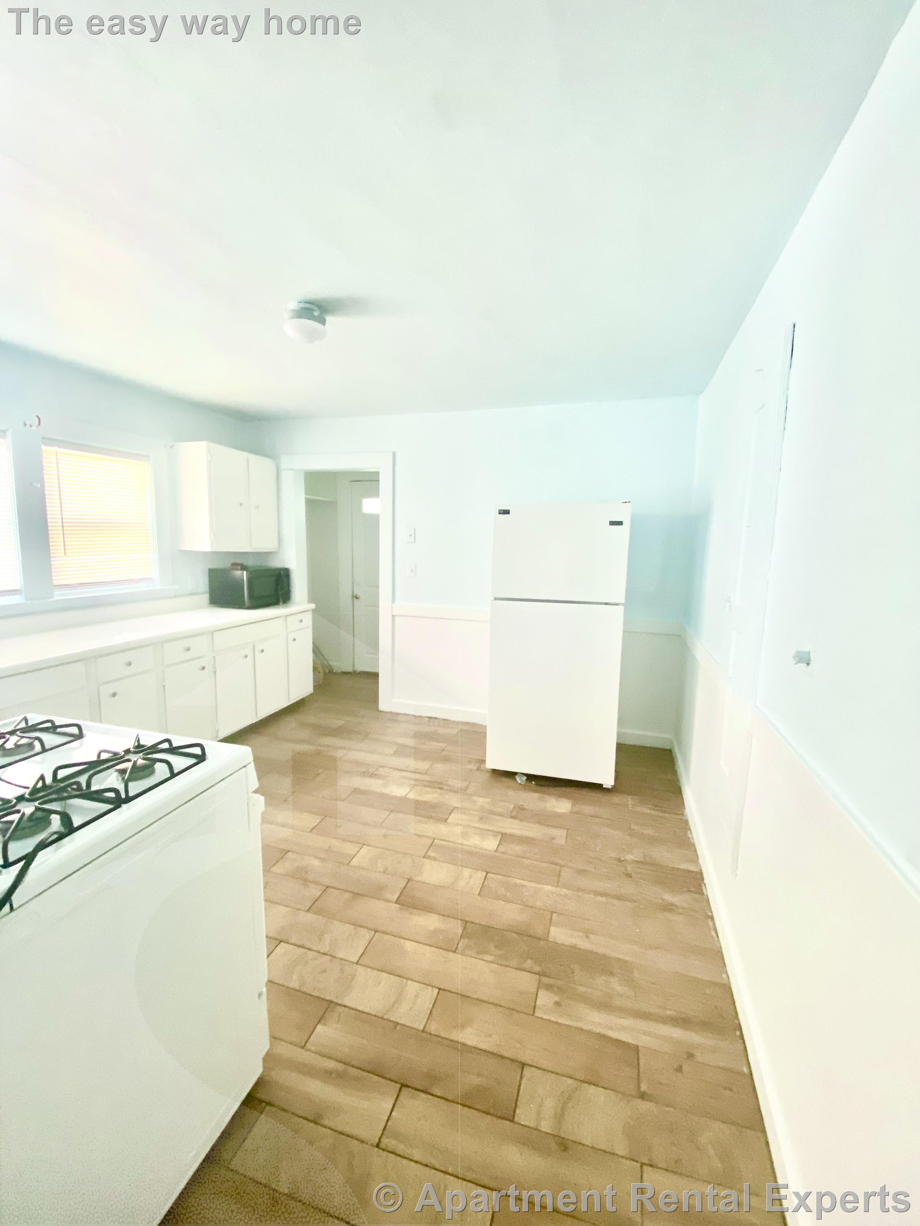 137 Mills St, Malden Center