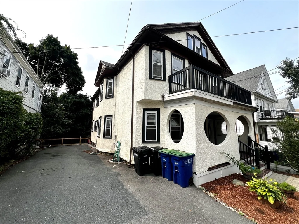 12 Bailey St, West Somerville