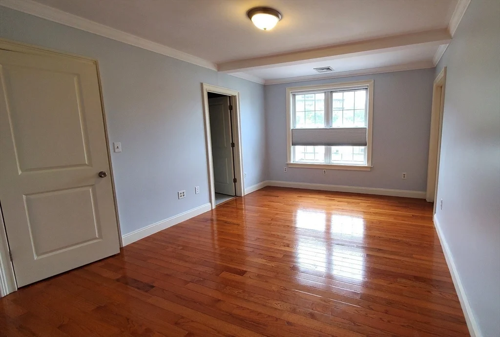 59 Carlisle St, Quincy