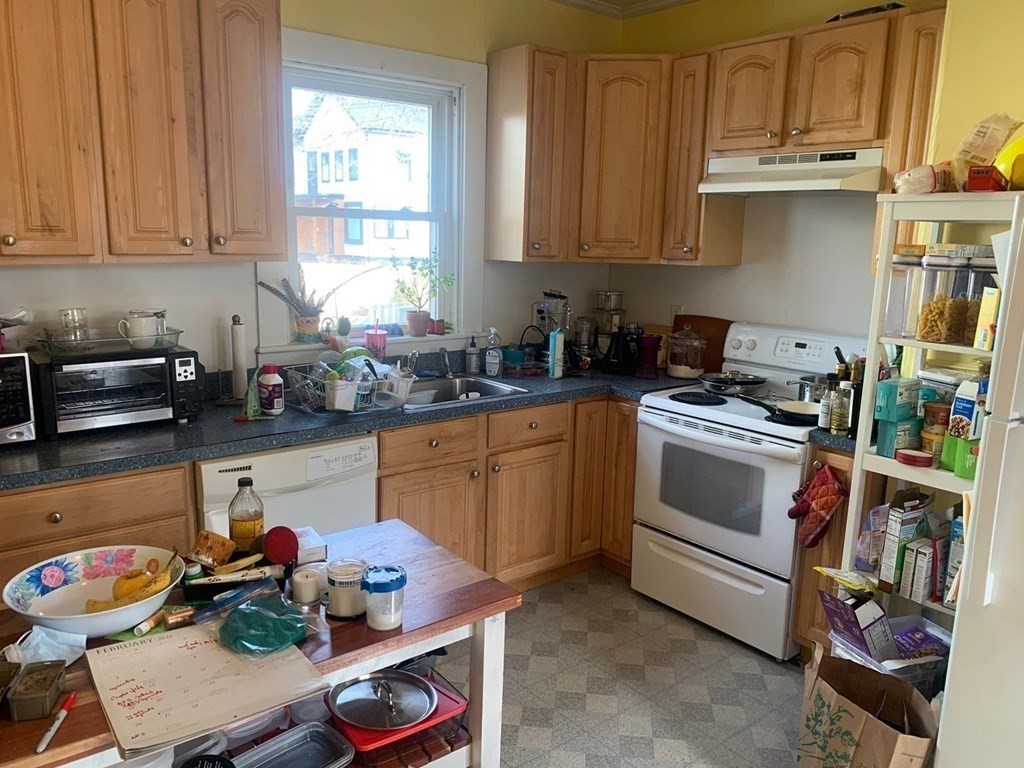 84 Walker St, Newtonville