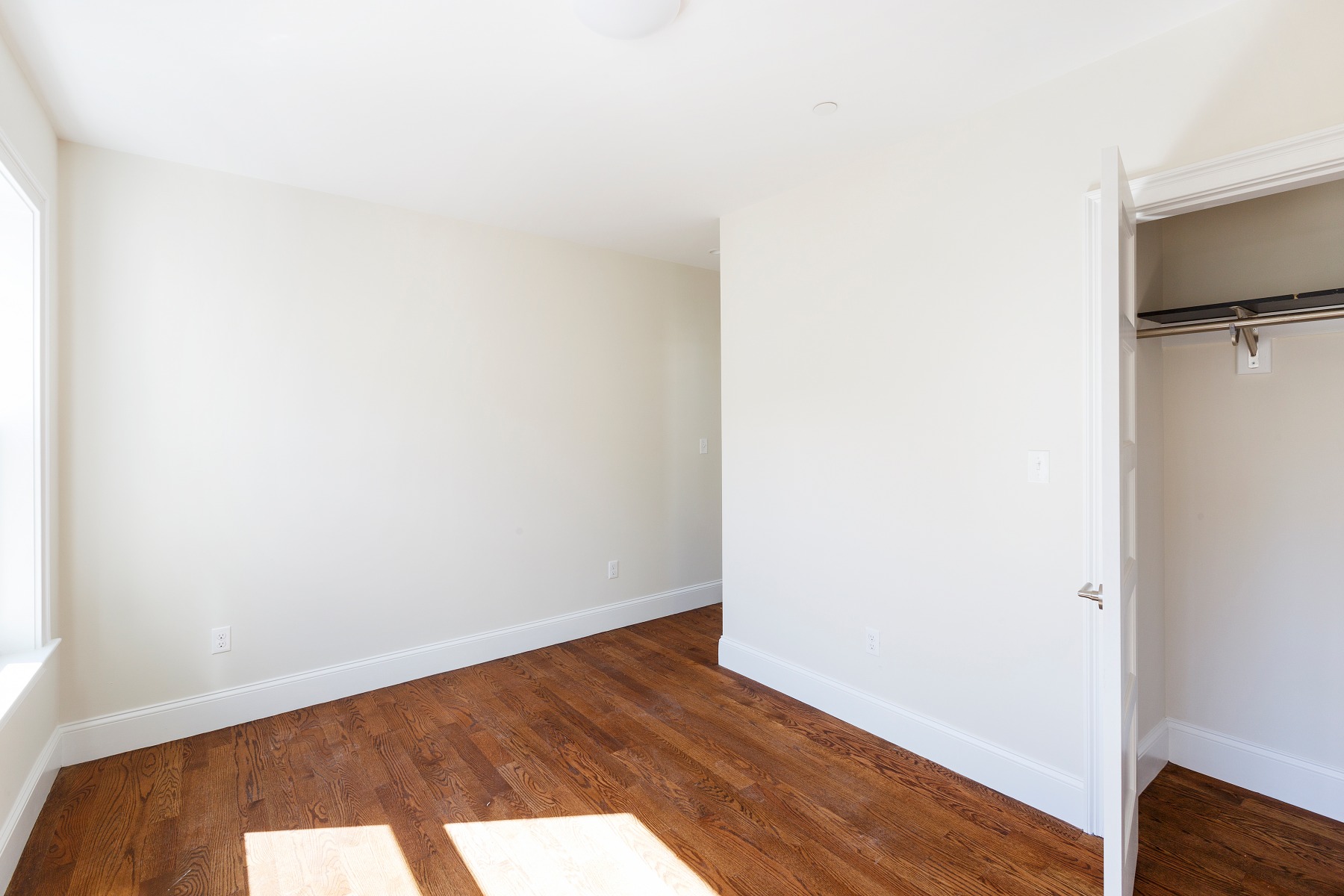 117 Centre St, Roxbury