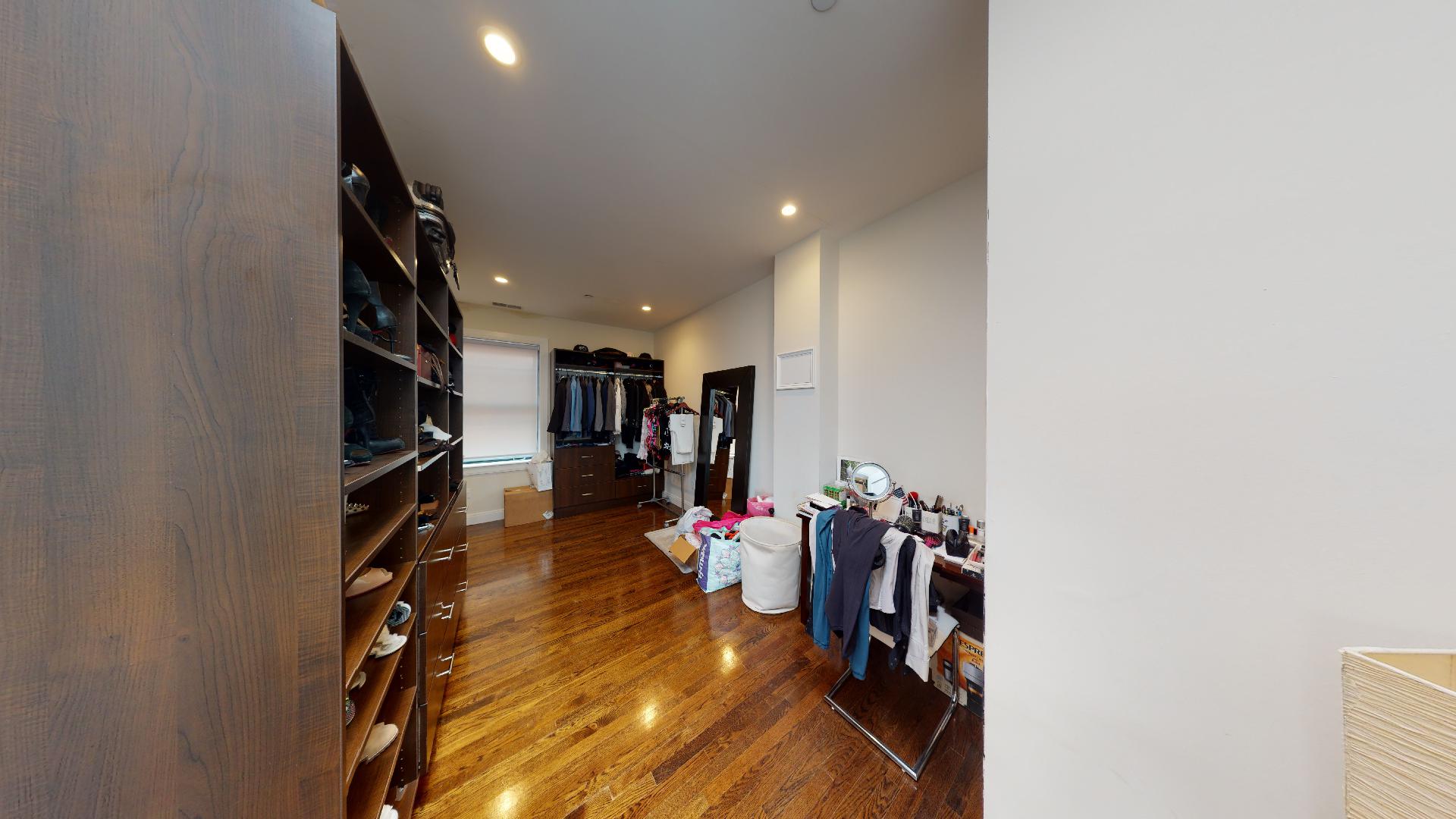 11 Newcomb St, Roxbury