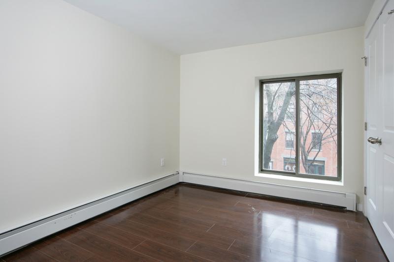 4 bed, 2 bath apartment for rent at 14 East Springfield St Unit 4, South End — photo 1 of 5