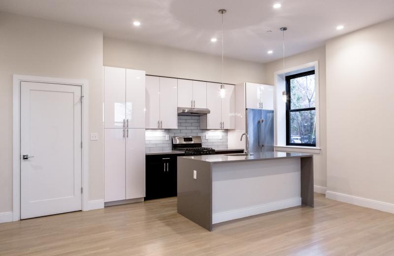 11 Newcomb St, Roxbury