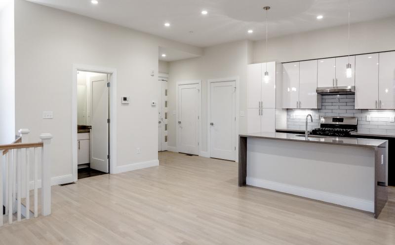 11 Newcomb St, Roxbury