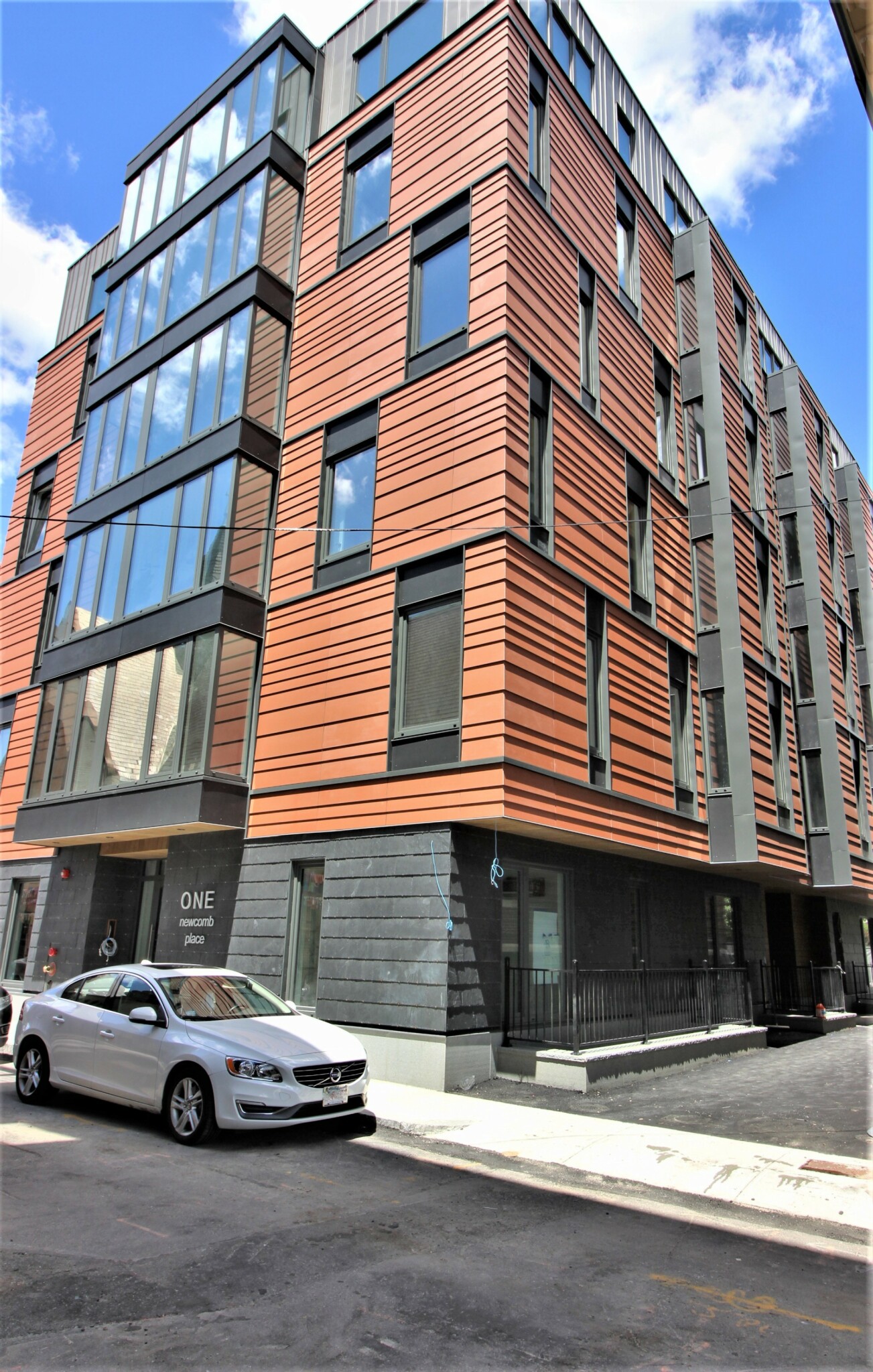 1 Newcomb St, Roxbury