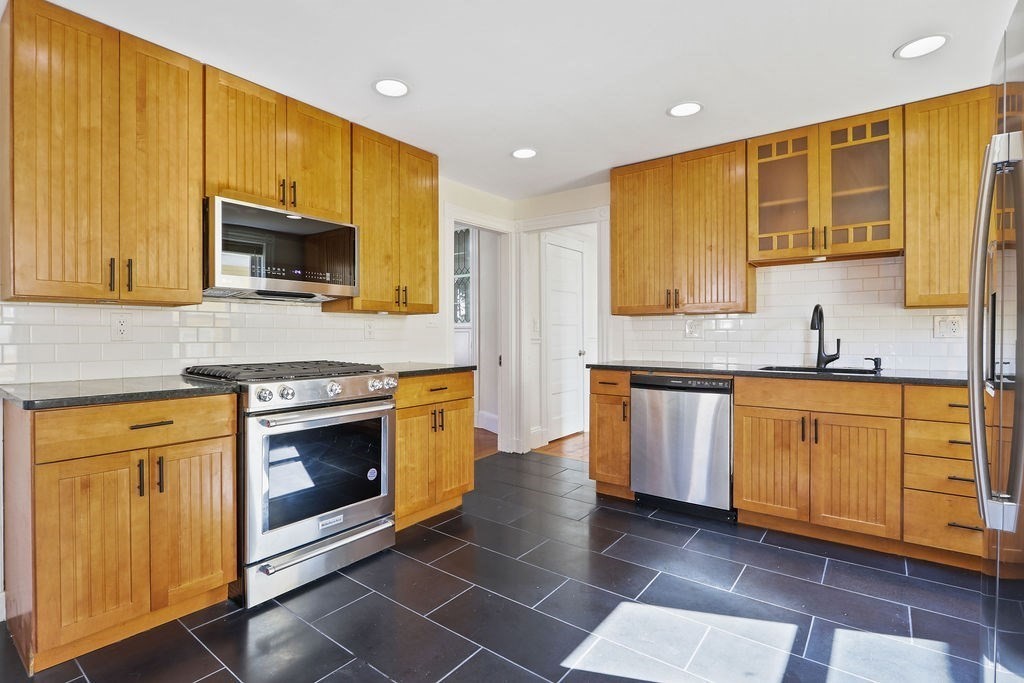 30 Tuttle St, Dorchester