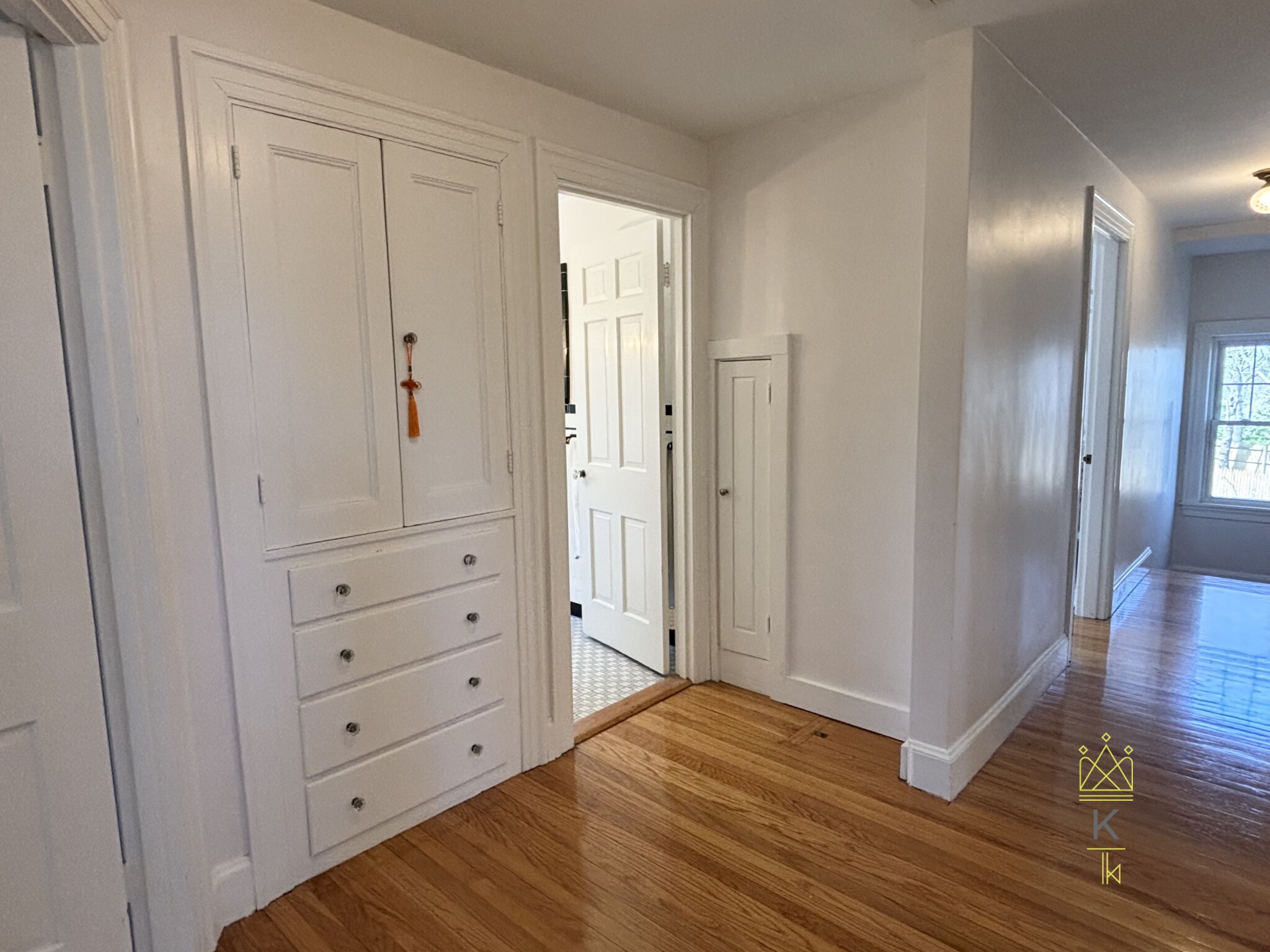 198 Wolcott Rd, Chestnut Hill