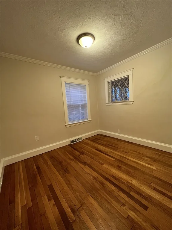 162 Eastside Pkwa, Newton