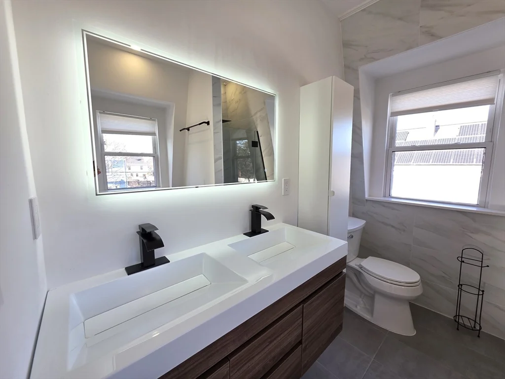 84 Dudley St, Medford