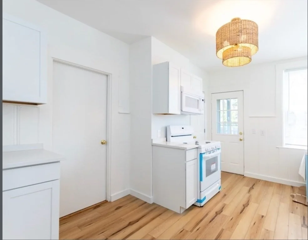 859 E Broadway, South Boston